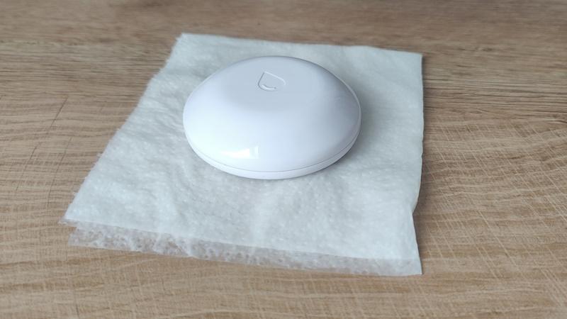 Shelly Flood Sensor auf nassem Papiertuch