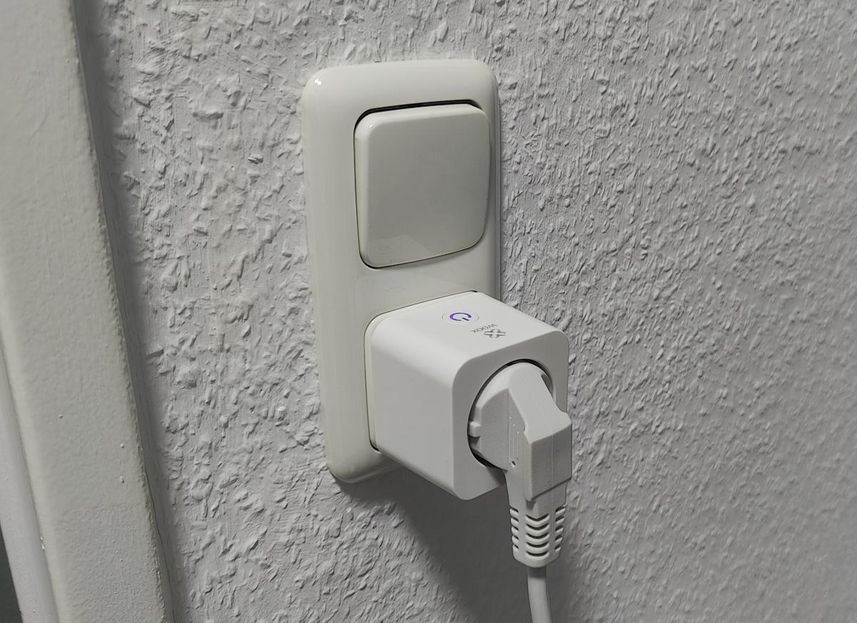 Smarte Steckdose mit Verbrauchsmessung