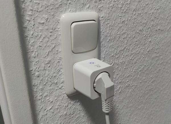 Smarte Steckdose mit Verbrauchsmessung