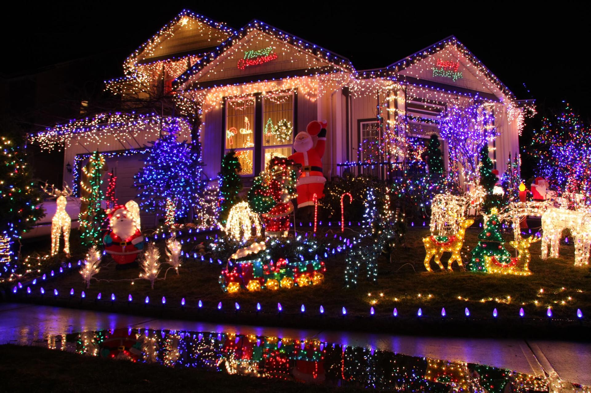 Smarte Weihnachtsbeleuchtung Außen