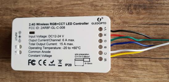 So wird der RGB-Controller angeschlossen.